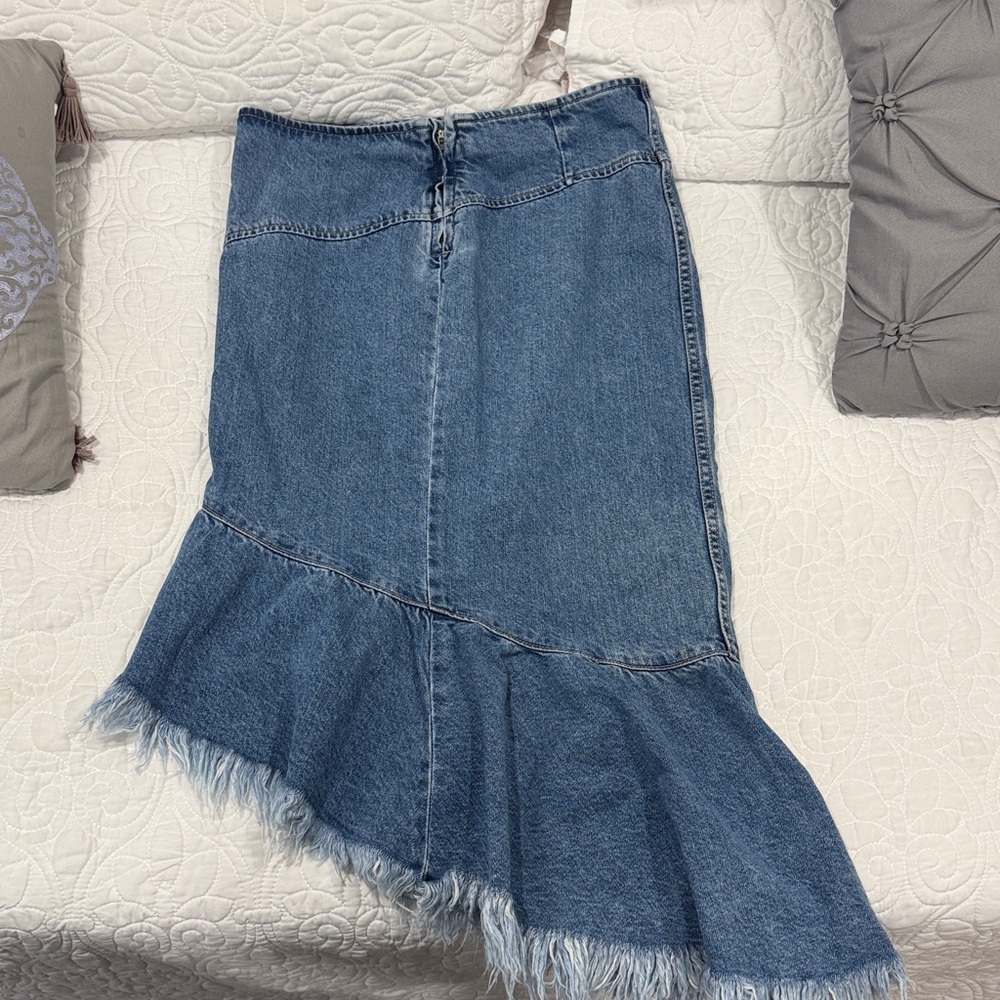 Free People Women’s Denim Frayed Hem Skirt - Size 2